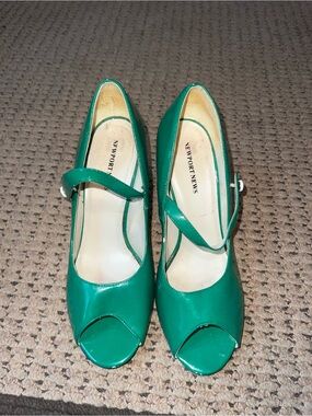 Newport News Emerald Green Patent Peep-Toe Mary Jane Heels
